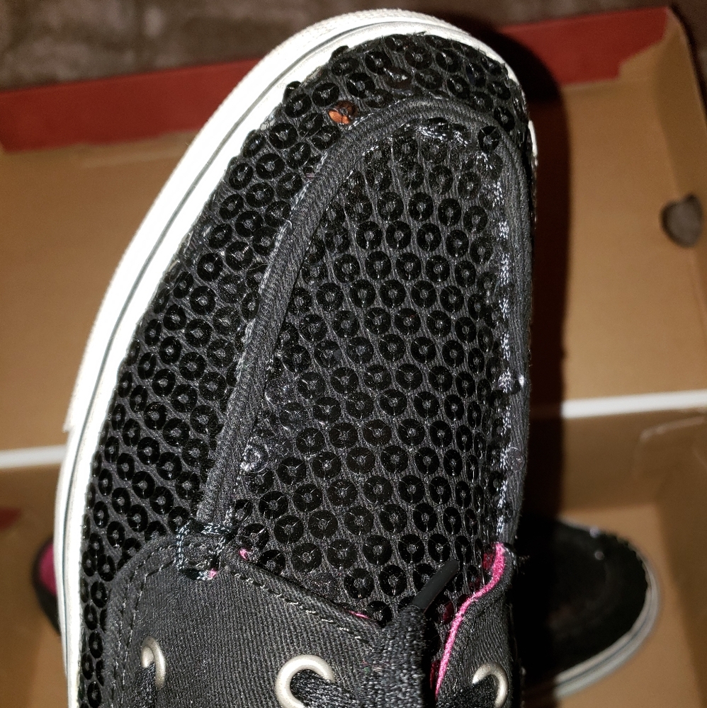 Shoes - Picture 2 of 3
